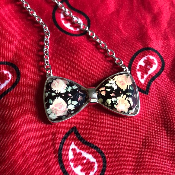 Necklaces bundle - Picture 3 of 8